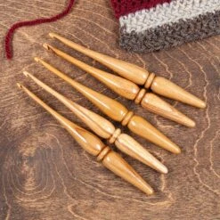 Clover Store 15 Teak Wood Crochet Hooks