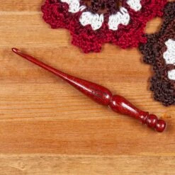 Padauk Wood Crochet Hooks 10 Padauk Wood Crochet Hooks -Clover Store 586H