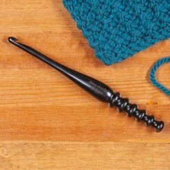 Ebony Wood Crochet Hooks -Clover Store 634K
