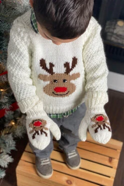 Reindeer Pullover And Mitts | Knit Childs Christmas Sweater Kit -Clover Store KnitChildsReindeerSweaterandMittens