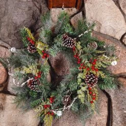 Pinecone With Berries Wreath -Clover Store M31107