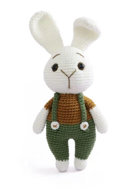 Mr. & Mrs. Bunny Crochet Kit -Clover Store M33203