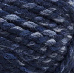 Cabled Topper With Pockets -Clover Store River Run fb7972c4 32c2 4b72 bd15 bb1ca22fe715