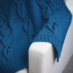 Knotted Cable Throw -Clover Store starletcable web 0002